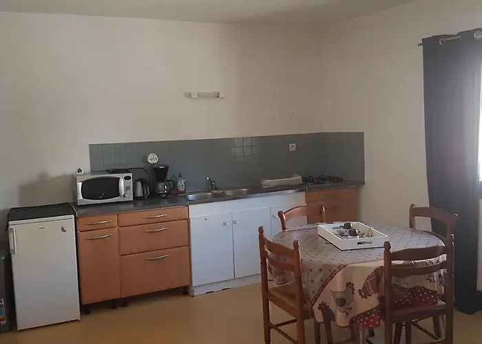 Entier 1 Ch à Ch-gontier 1er Ou 2eme étage Apartamento Château-Gontier